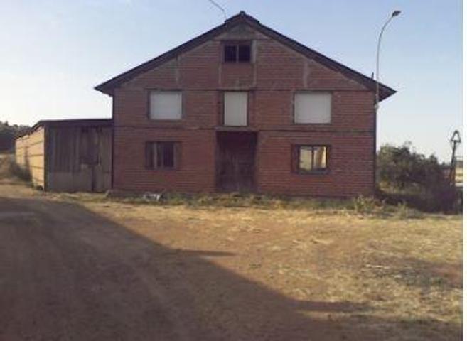 CASA PARA REFORMAR EN ALMANZA photo 0
