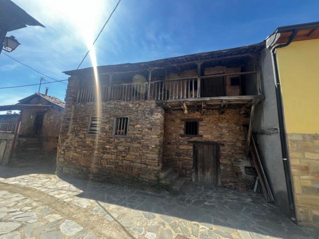 FANTASTICA CASA DE PIEDRA EN LOMBILLO photo 0
