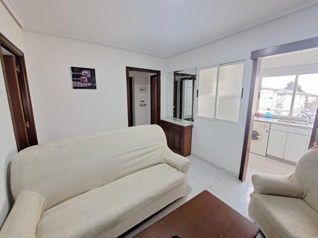 ¿ Buscas apartamento en alquiler cómodo para vivir y a un paso del centro? photo 0