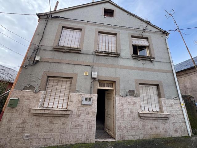 CASA CON TERRENO EN SAN MIGUEL DE LAS DUEÑAS photo 0