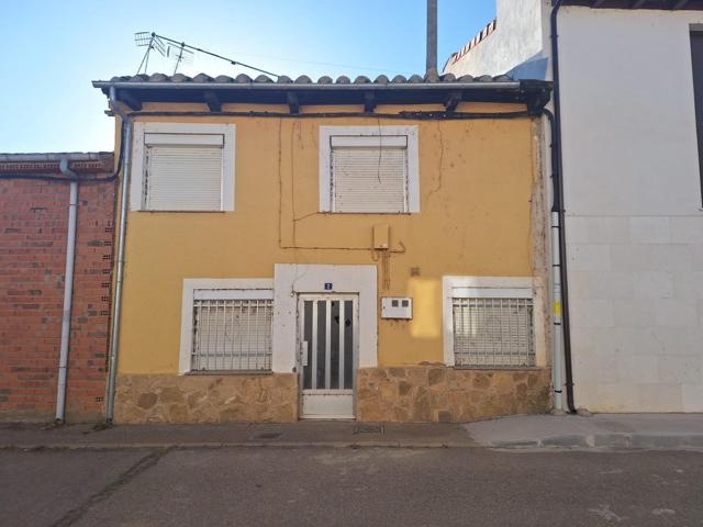 CASA PARA REFORMAR EN SOTO DE LA VEGA photo 0