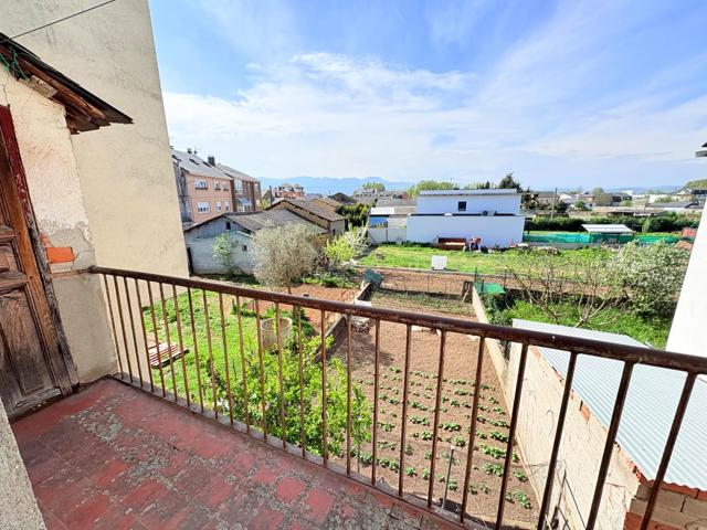 CASA CON TERRENO CAMPONARAYA photo 0