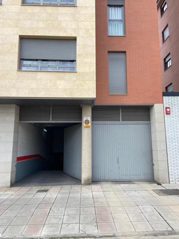 alquiler plaza de garaje en Rosaleda photo 0