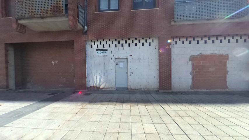 LOCAL COMERCIAL EN JOSE AGUADO- LEON photo 0