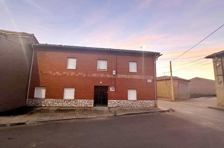 CASA PARA REFORMAR EN CORBILLOS DE LOS OTEROS photo 0