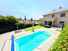 Impresionante Chalet con Piscina a 5 min del centro 🏡✨ photo 0
