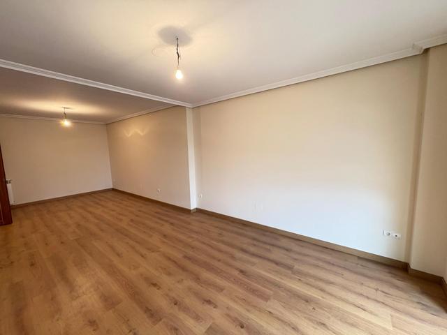 MARAVILLOSO PISO A ESTRENAR EN EL CENTRO DE PONFERRADA photo 0