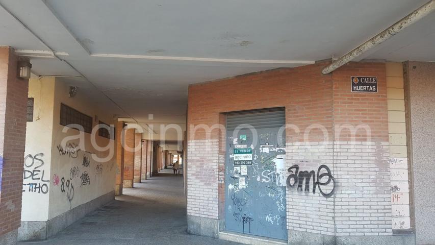 Local comercial en venta. photo 0