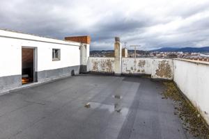 Amplio piso de 3 habitaciones con terraza independiente en Ponferrada. GARAJE OPCIONAL photo 0