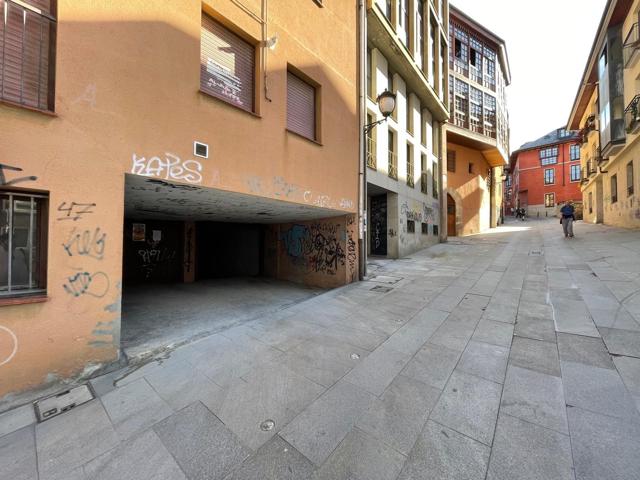 SE VENDE PLAZA GARAJE DOBLE photo 0