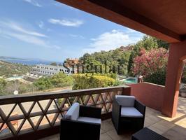 Casa adosada esquinera con jardín, piscina y vistas panorámicas al mar en Sa Riera photo 0