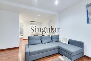 Exclusiva Casa Dúplex Reformada situada en Sants-Badal photo 0
