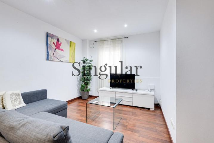 Exclusiva Casa Dúplex Reformada situada en Sants-Badal photo 0