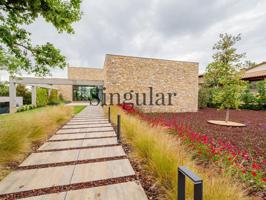 Exclusivo Chalet de Diseño: Un Refugio de Lujo entre Naturaleza y Modernidad photo 0