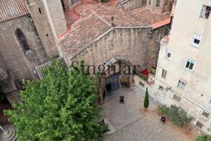 Piso con encanto histórico en el corazón de Barcelona photo 0