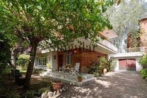 Chalet independiente en el barrio de 'Les Lluminetes' photo 0