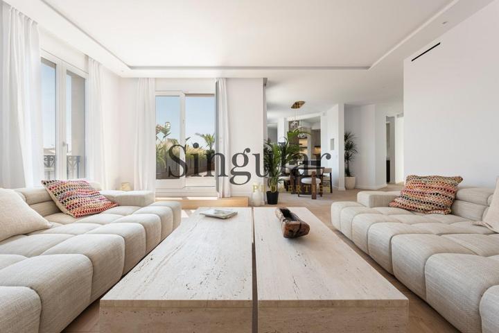 Exclusivo ático de diseño en finca regia del Eixample photo 0