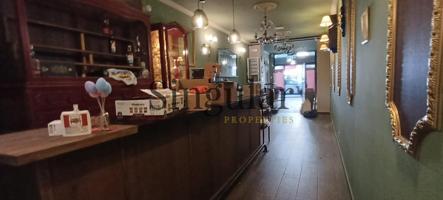 Se vende local con licencia de bar y terraza reformado a estrenar photo 0