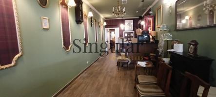 Se vende local con licencia de bar y terraza reformado a estrenar photo 0