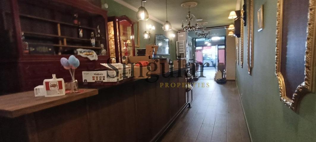 Se vende local con licencia de bar y terraza reformado a estrenar photo 0