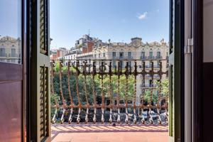 Vivienda en finca regia junto al Passeig de Gràcia photo 0