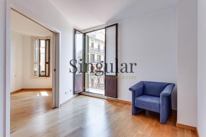 Vivienda en finca regia junto al Passeig de Gràcia photo 0