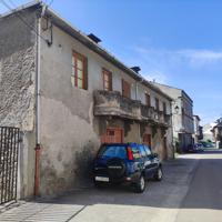 OPORTUNIDAD CASA CON TERRENO PARA REFORMAR EN CACABELOS photo 0