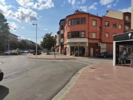 Local Comercial Cuatrovientos plaza iglesia photo 0