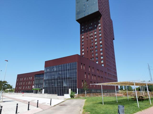 Parking torre photo 0