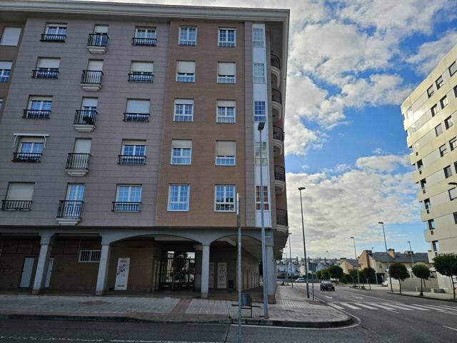 Amplio y moderno apartamento en La Rosaleda, Ponferrada - ¡Tu nuevo hogar te espera! photo 0