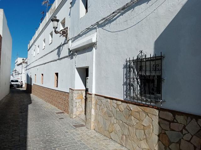 ATENCIÓN INVERSORES!!! En pleno casco Antiguo casa independiente para reformar photo 0