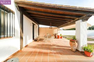 MAGNIFICO CHALET EN EL PALMAR photo 0