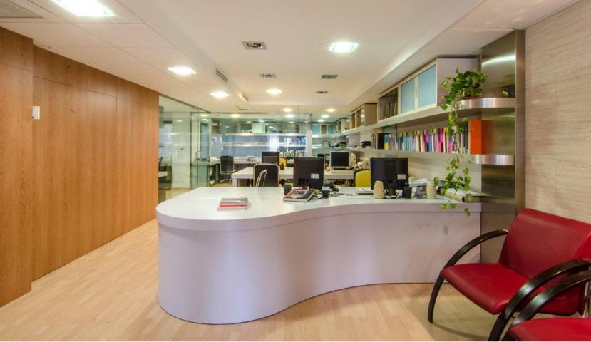 EXCELENTE UBICACION - OFICINA CENTRICA DE 114 M2 photo 0