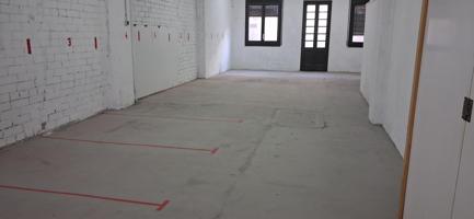 PLAZAS DE PARKING ESPECIALES PARA MOTOS photo 0