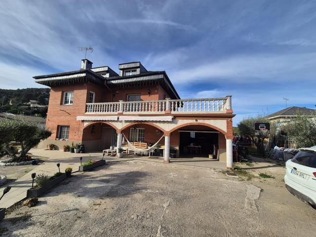 Casa En venta en Can Margarit, Corbera De Llobregat photo 0