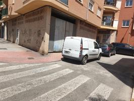 Amplio bajo comercial de 395 m2 en Alcantarilla photo 0