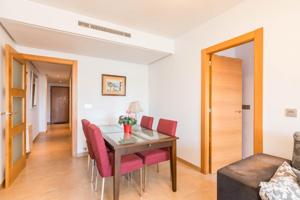 Bonito piso de dos habitaciones con balcón y patio, junto a Juan Carlos I photo 0