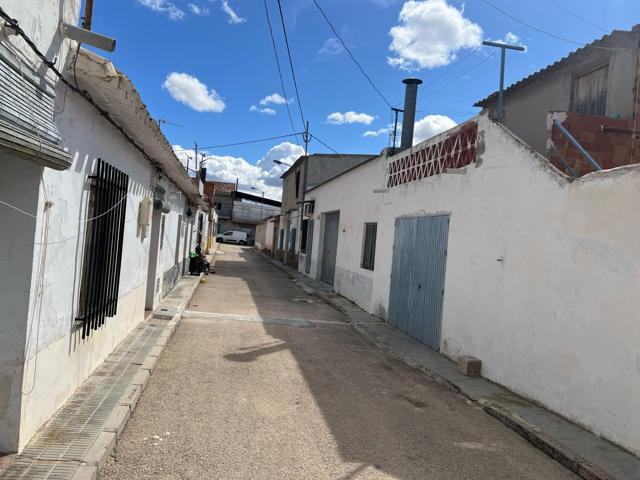 Encantadora casa para reformar con terreno y casa cueva en Barinas photo 0