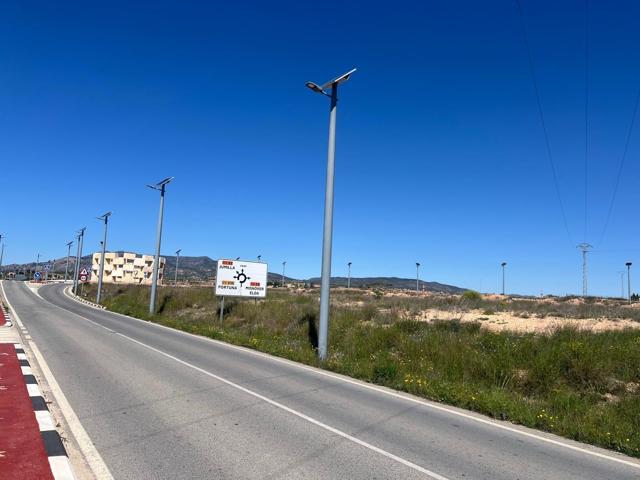 Terreno urbano con proyecto para uso residencial en Pinoso photo 0