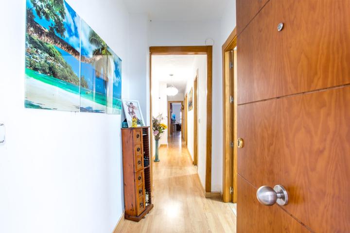 Amplio Piso en el Corazón de Molina de Segura por 140,000 € photo 0