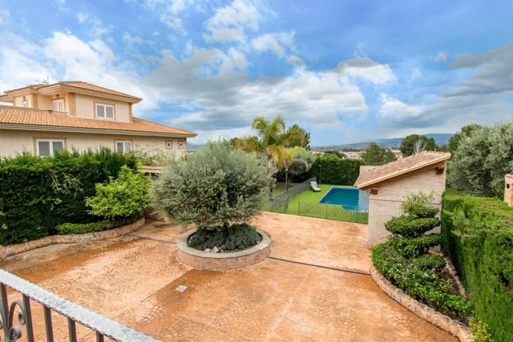 INFINITAS POSIBILIDADES EN UNA VIVIENDA EXCLUSIVA photo 0