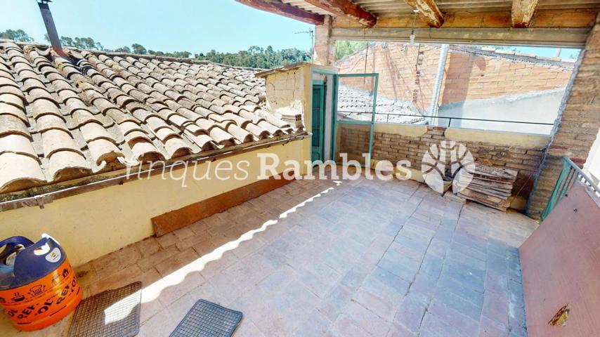 CASA DE POBLE AUTÈNTICA I AMB MOLTA HISTÒRIA A LA POBLA DE CLARAMUNT photo 0