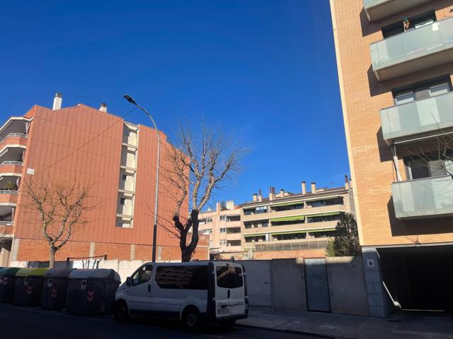 EXCELENTE SOLAR EDIFICABLE EN SET CAMINS photo 0