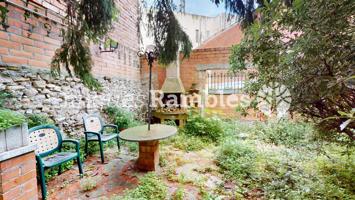 CASA AMB JARDÍ EL POBLE SEC photo 0