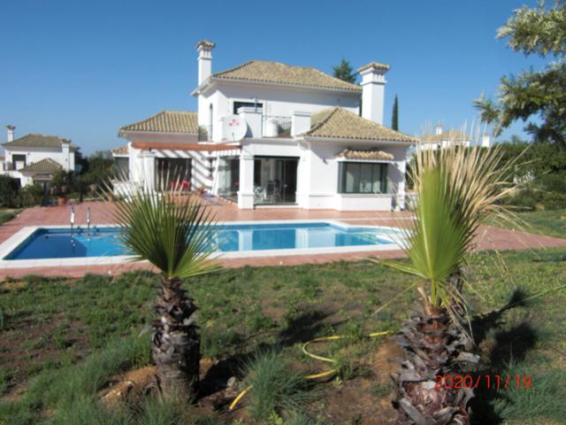 SE VENDE VILLA EN CAMPO DE GOLF GARDEN EN ARCOS DE LA FRONTERA photo 0