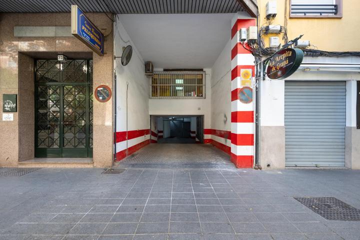 Parking En venta en Recogidas, Granada photo 0