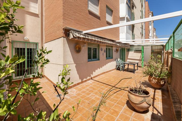 SE VENDE BONITO PISO CON GRAN TERRAZA EN C-PADRE CLARET ,GRANADA photo 0