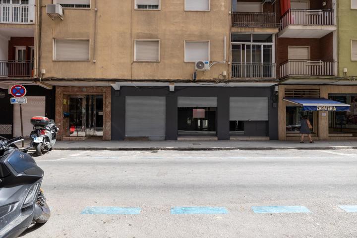 LOCAL EN VENTA CALLE MIRLO photo 0