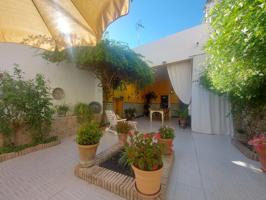 Ponemos a la venta esta impresionante casa de pueblo en Ibros (Baeza) distribuida en dos plantas photo 0