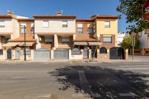 Casa En venta en Nevada, Armilla photo 0